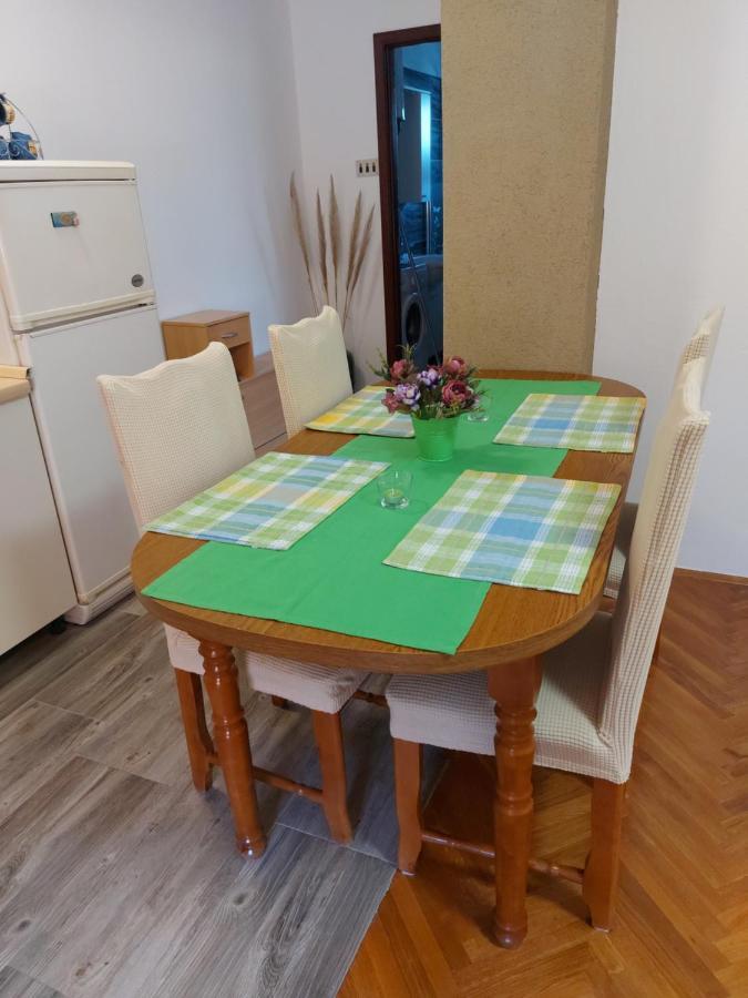 Apartman Stefan Karlobag Eksteriør billede